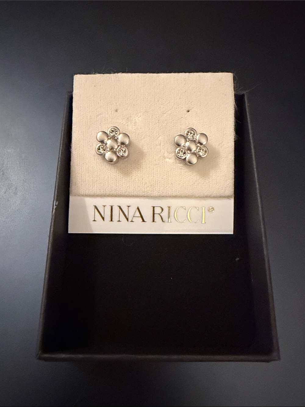 Vintage Nina Ricci rhodium Swarovski   Floral flower Crystal Stud Earrings -NWT